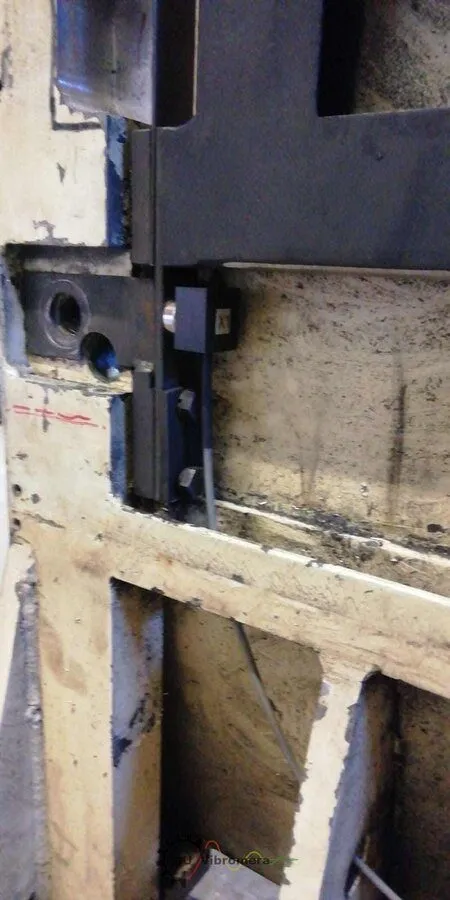 Support à rouleaux d'une machine d'équilibrage à roulements souples en gros plan.