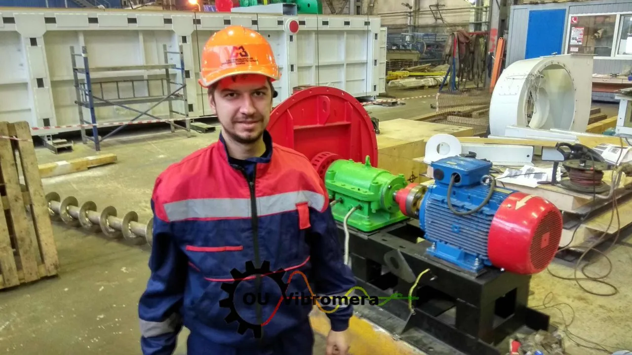 Roue de ventilateur centrifuge étant équilibrée en conditions de terrain